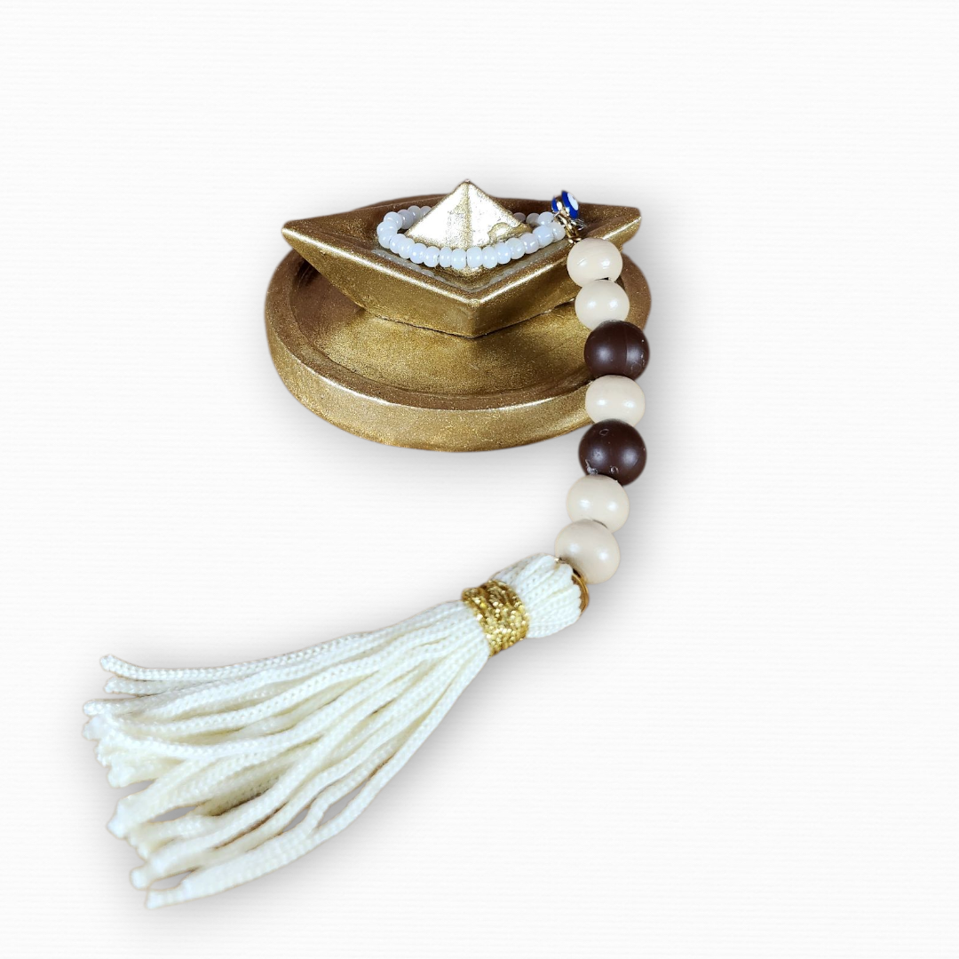 Γούρι Σε Βάση Με Καράβι Χρυσό CHR2038