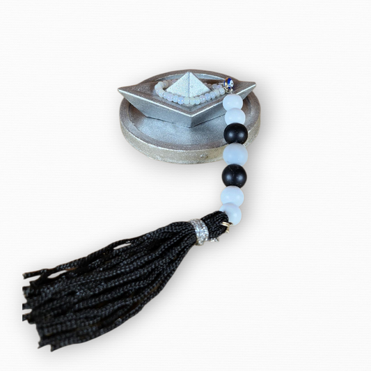 Γούρι Σε Βάση Με Καράβι Ασημί CHR2039