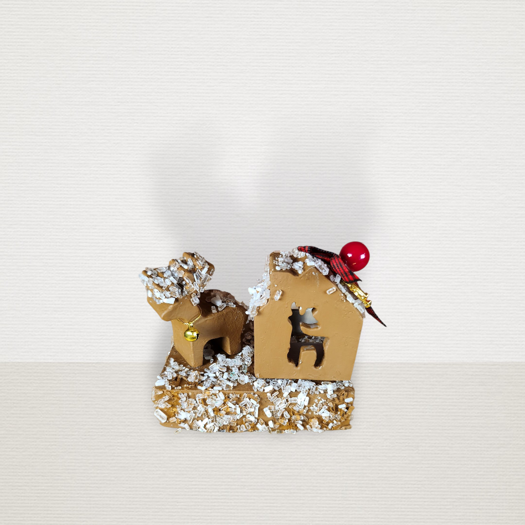 Γούρι Σε Βάση Με Σπίτι & Τάρανδο Καφέ CHR2013