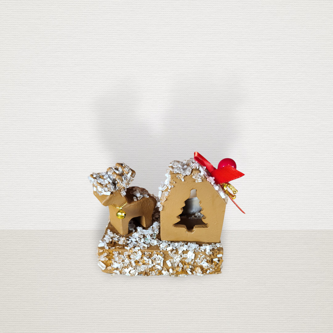 Γούρι Σε Βάση Με Σπίτι & Τάρανδο Καφέ CHR2013