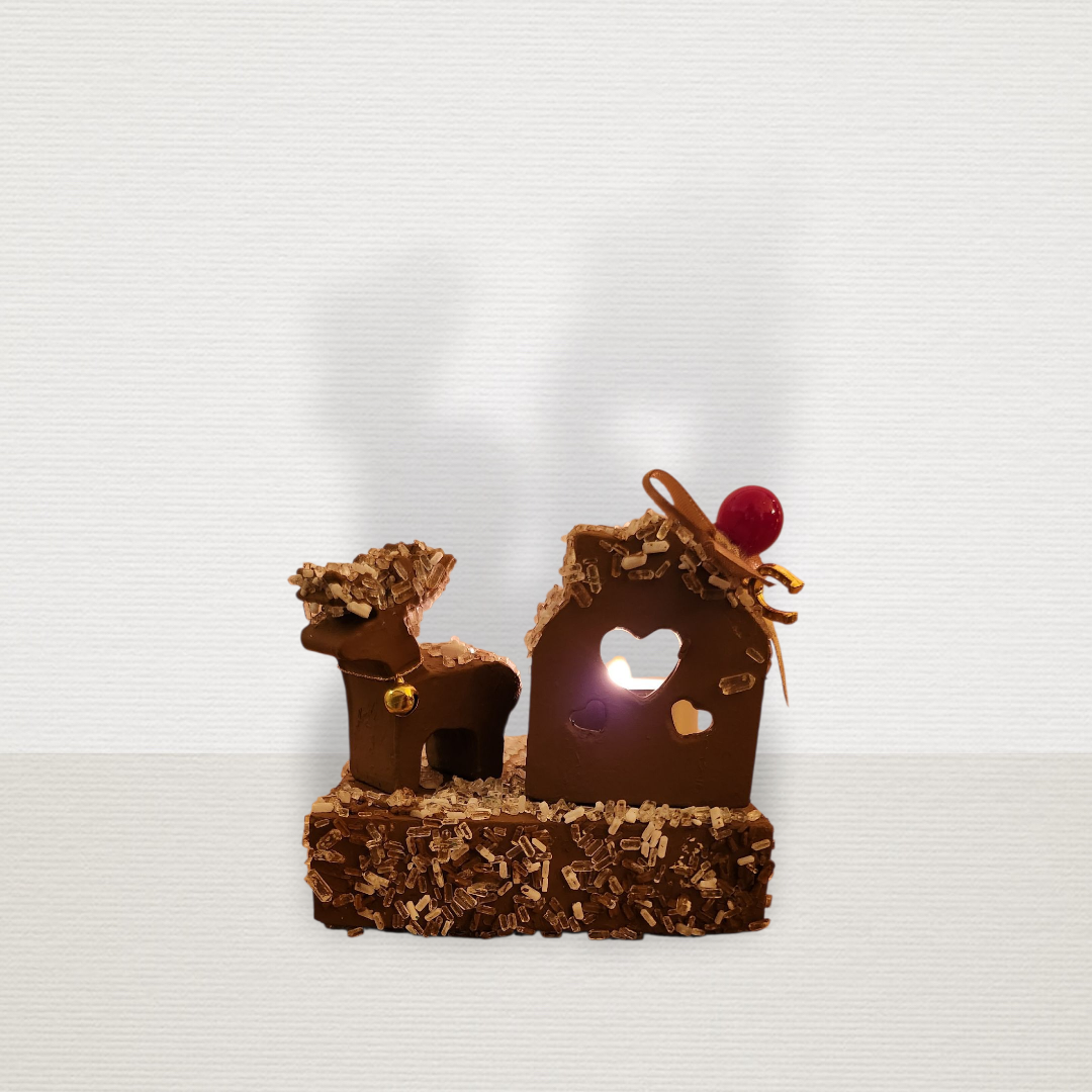 Γούρι Σε Βάση Με Σπίτι & Τάρανδο Καφέ CHR2013