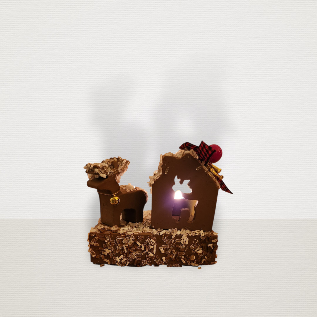 Γούρι Σε Βάση Με Σπίτι & Τάρανδο Καφέ CHR2013