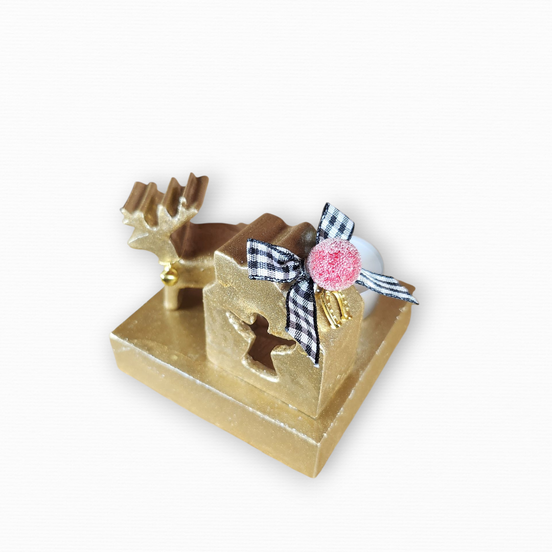 Γούρι Σε Βάση Με Σπίτι & Τάρανδο Χρυσό CHR2016