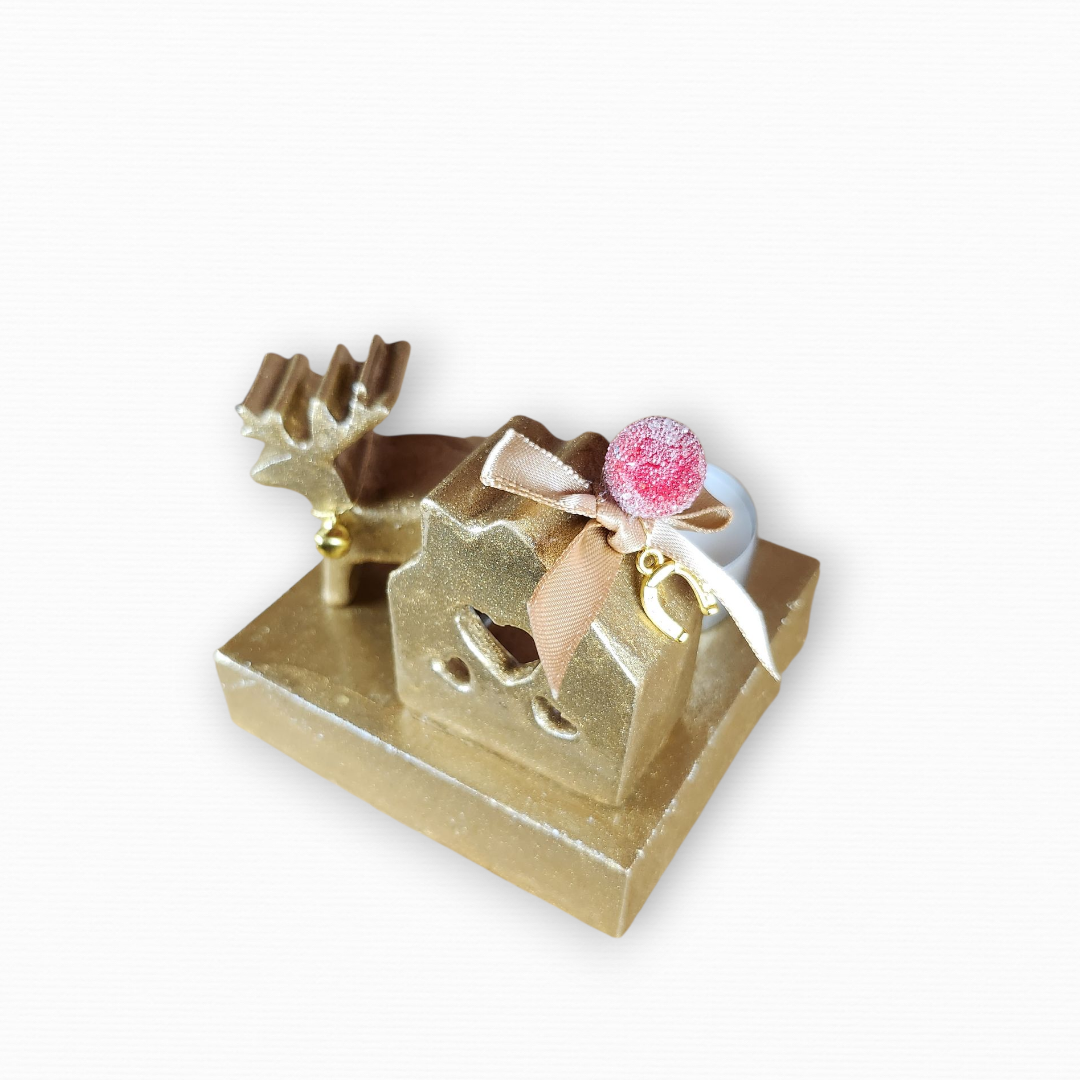 Γούρι Σε Βάση Με Σπίτι & Τάρανδο Χρυσό CHR2016